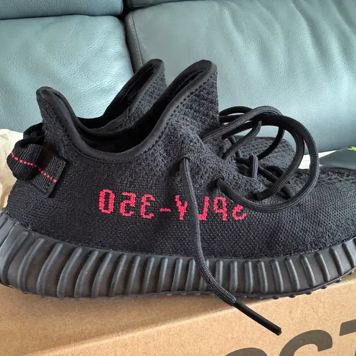 [BUNJANG] Adidas Yeezy Boost 350 V2 Bred Size 260 / 아디다스 이지부스트 350 V2 브레드 260 사이즈 팝니다