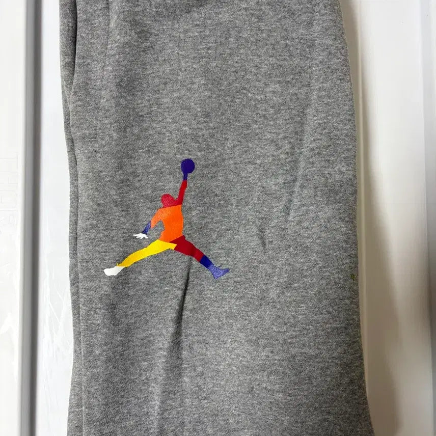 [BUNJANG] Nike Jordan DNA Jumpman Sweat Pants (S) - Gray / [한정판] 나이키 조던 DNA 점프맨 스웨트 팬츠 S 그레이