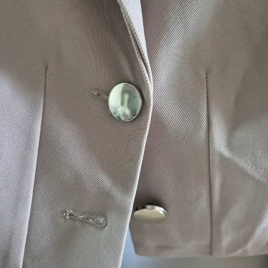[BUNJANG] Beige Cropped Jacket (Size 55) / KARXIGE 베이지색 크롭/ 숏 자켓 55
