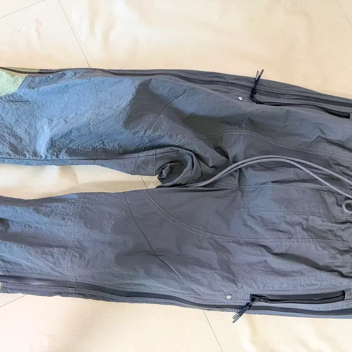 [BUNJANG] Fararchive Nylon Colorblock Track Pants Charcoal Gray / [S] 파아카이브 나일론 컬러블록 트랙팬츠 차콜 그레이 fararchiv