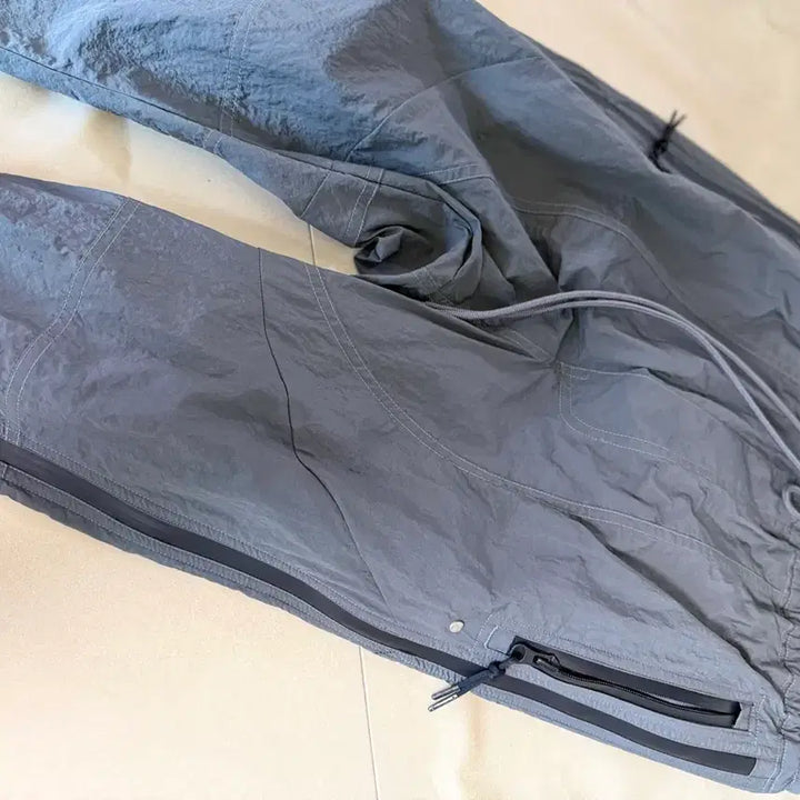 [BUNJANG] Fararchive Nylon Colorblock Track Pants Charcoal Gray / [S] 파아카이브 나일론 컬러블록 트랙팬츠 차콜 그레이 fararchiv