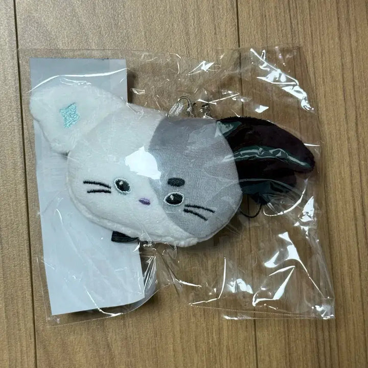[BUNJANG] Xdinary Heroes Jungsu NyanDyu Face Keyring / 엑스디너리히어로즈 엑디즈 엑몬즈 페이스키링 정수 냥듀