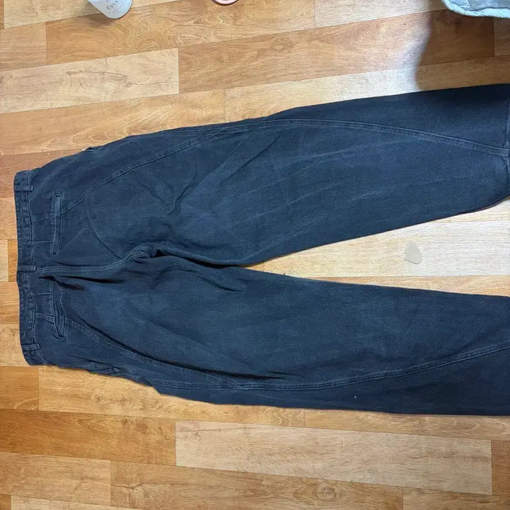 [BUNJANG] Coor Deep Pleat Curved Pants (Black) L / 쿠어 딥 플리츠 커브드 팬츠 (블랙) L사이즈 판매
