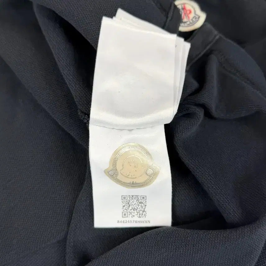 [BUNJANG] Moncler Patch Polo Shirt / 몽클레어 와펜 패치 카라티셔츠