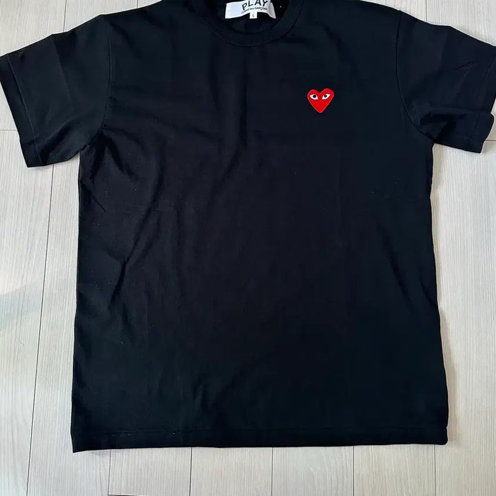 [BUNJANG] Comme des Garcons Black T-Shirt with Heart Logo / 꼼데가르송 검정 반팔 티셔츠 하트 로고