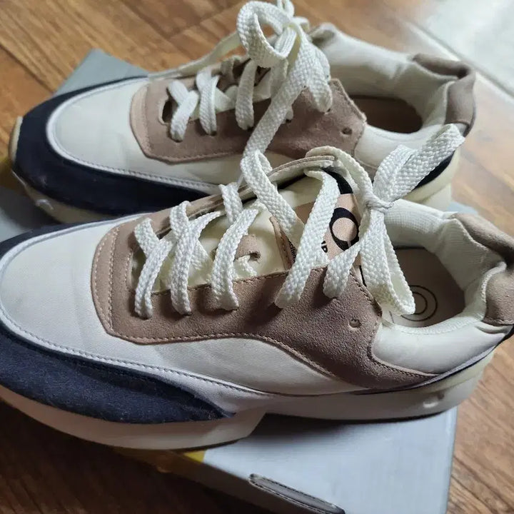 [BUNJANG] Cliib Clip 250 Sneakers / cliib 클립 250 스니커즈