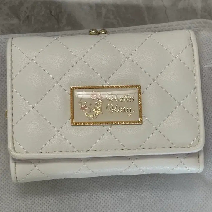 [BUNJANG] Sanrio Hello Kitty Angel Devil Wallet / 산리오 헬로키티 천사악마 지갑