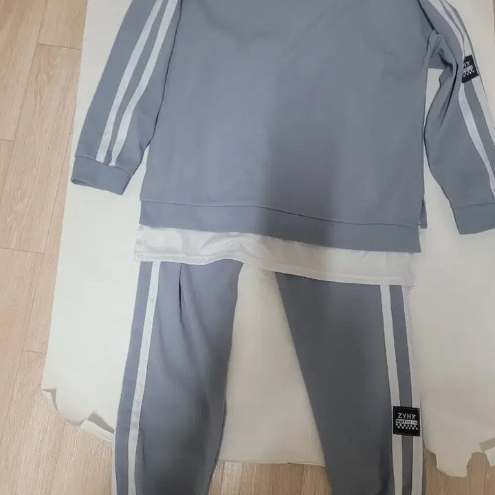 [BUNJANG] Blue Training Set Top and Bottom / 블루 트레이닝복 세트 상하의