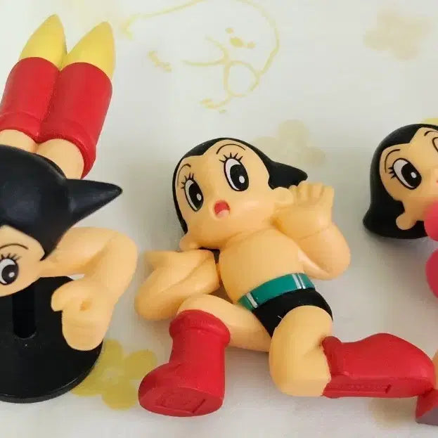 [BUNJANG] Lotte Atom Figure Set / 롯데리아 아톰,우란 피규어 세트