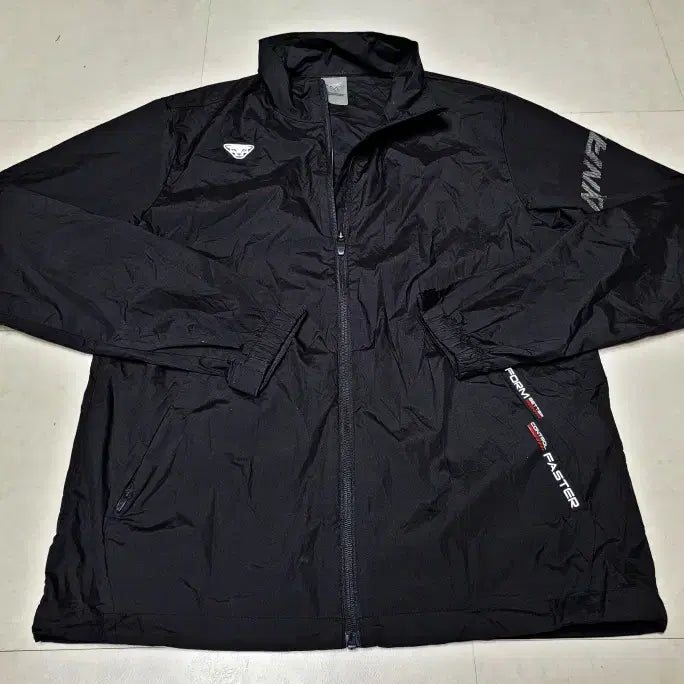 [SOLD OUT] 다이나핏 블랙 경량 바람막이 패스터 러닝자켓 100  폴1326