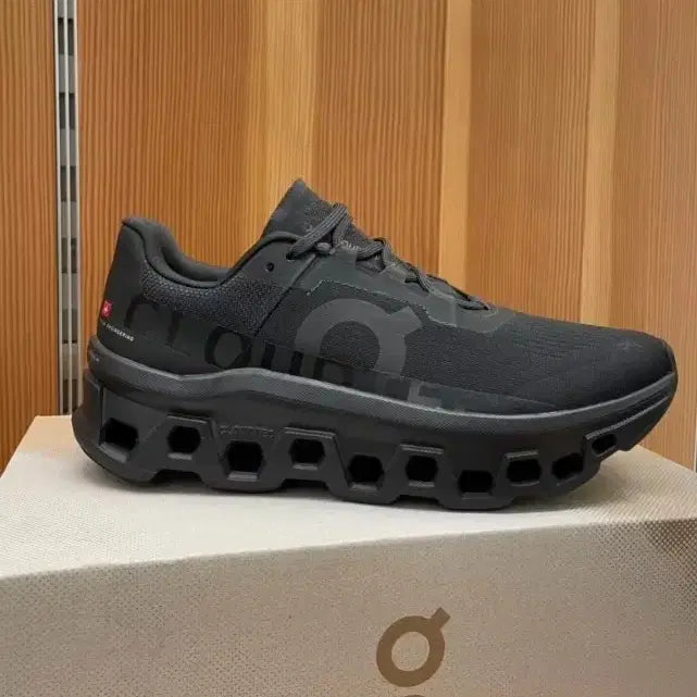 [BUNJANG] On Running Cloudmonster All Black Sneakers / 정품 온 러닝 클라우드몬스터 올 블랙 280MM