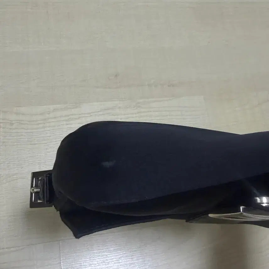 [BUNJANG] Fendi Vintage Baguette Nylon Shoulder Bag / 펜디 빈티지 바게트 나일론 숄더백