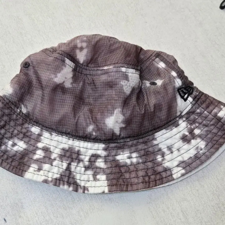 [BUNJANG] New Era Tie-Dye Bucket Hat / 뉴에라 타이다이 버킷햇 모자 거의 새상품