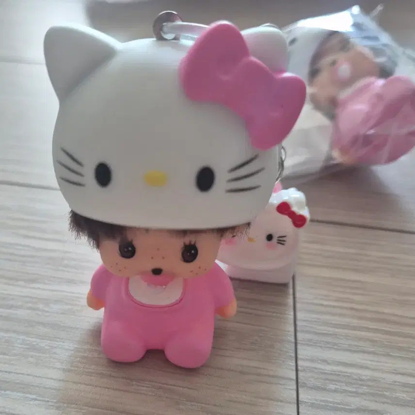 [BUNJANG] Monchhichi Kitty Transformation Keyring / 몬치치 키티모자 변신 키링 짱귀여움