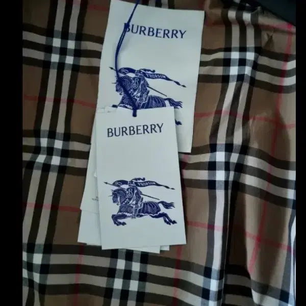 [BUNJANG] Burberry Medley Hooded Windbreaker Jacket / 새제품)버버리 메들리 후드 블랙 바람막이 자켓L77반~88