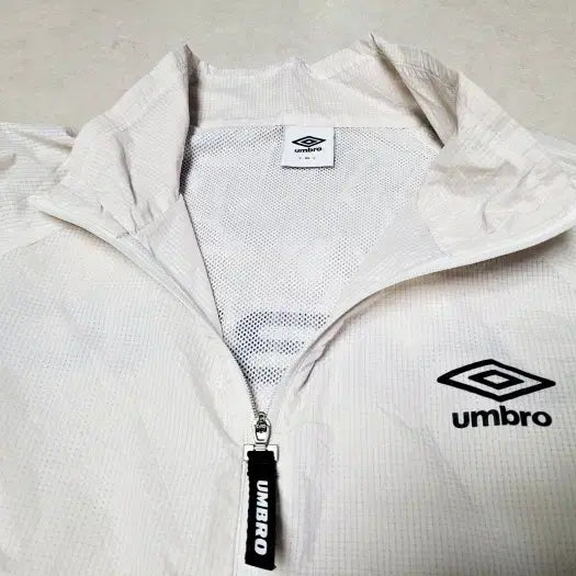 [BUNJANG] Umbro Ripstop Lightweight Anorak Windbreaker Jacket / 엄브로 립스탑 경량 아노락 바람막이 공용 95 폴1326