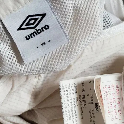 [BUNJANG] Umbro Ripstop Lightweight Anorak Windbreaker Jacket / 엄브로 립스탑 경량 아노락 바람막이 공용 95 폴1326