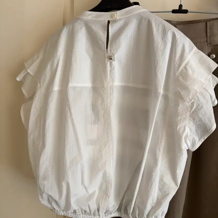 [BUNJANG] System White Ruffle Detail Top / 새상품/시스템 화이트 캉캉 디테일 탑/택55/55-66