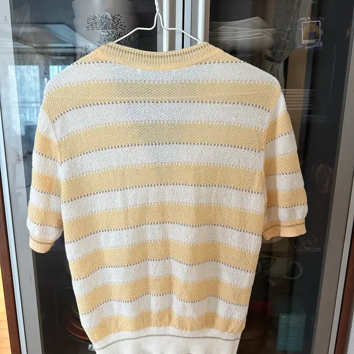 [SOLD OUT] 새싱품 나이스클랍 옐로우 스트라이프 반팔 가디건 판매합니다.