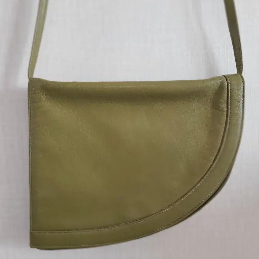 [BUNJANG] LA BAGGAGE Lambskin Crossbody Bag Olive Green / LA BAGGAGE 라바가쥬 프랑스 크로스백