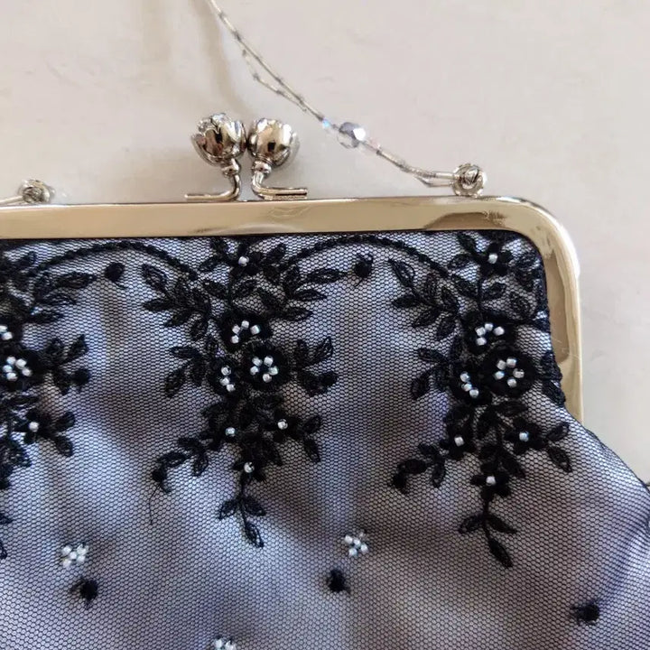 [BUNJANG] Beaded Lace Mini Clutch Bag / 비즈 레이스 클러치 미니백