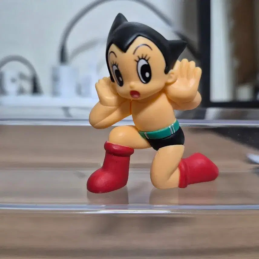[BUNJANG] Lotte Atom Figure / 롯데리아 아톰 피규어