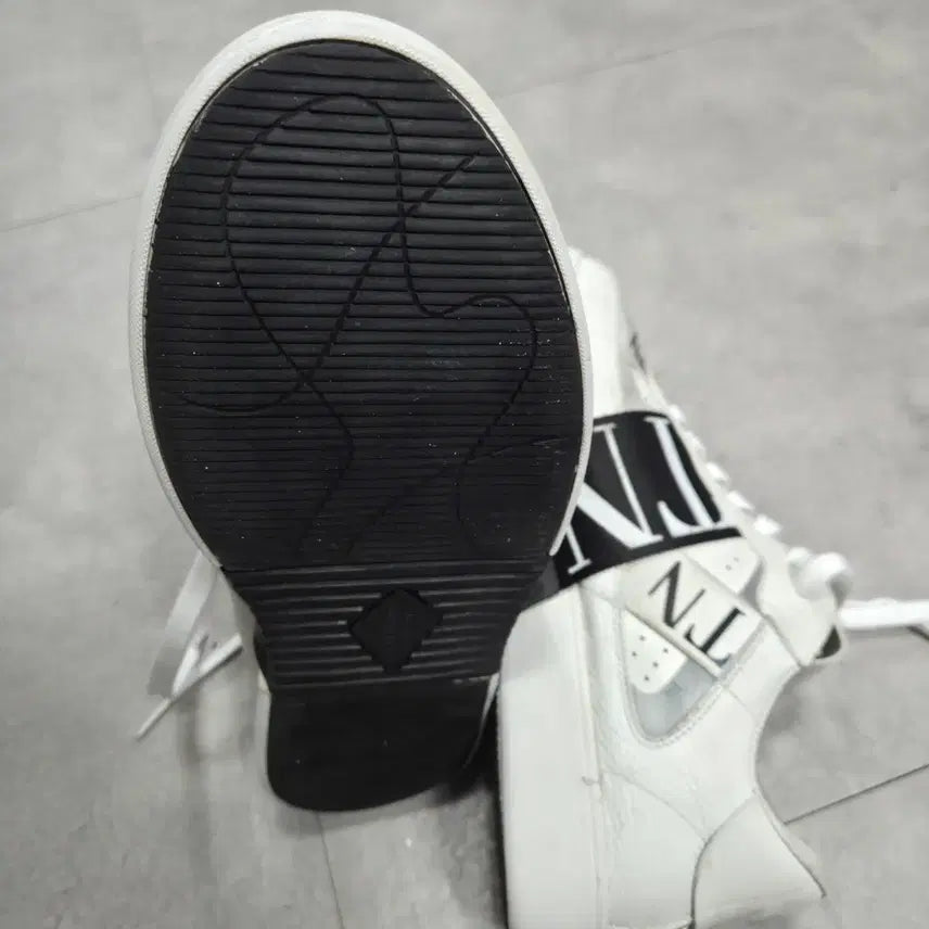 [BUNJANG] Valentino Garavani VL7N Sneakers (44) / 발렌티노 가라바니 VL7N 스니커즈(44) 270