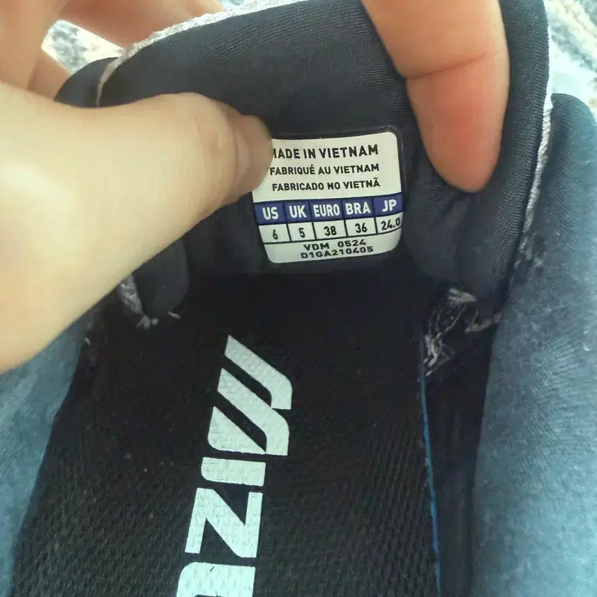 [BUNJANG] Mizuno Wave Rider 10 Sneakers / 미즈노 웨이브 라이더 10 운동화 런닝화 240(235실착)