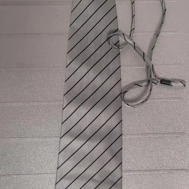 [BUNJANG] Silver Striped Tie / 실버 스트라이프 넥타이