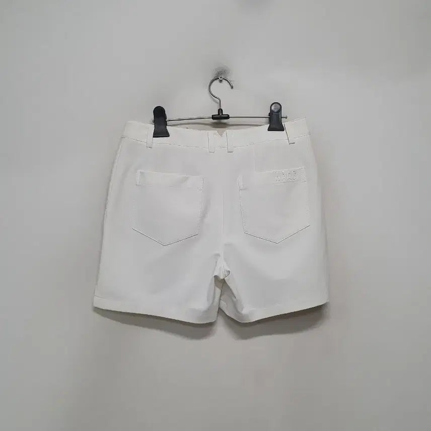 [BUNJANG] WAAC White Shorts / WAAC 왁 화이트 반바지