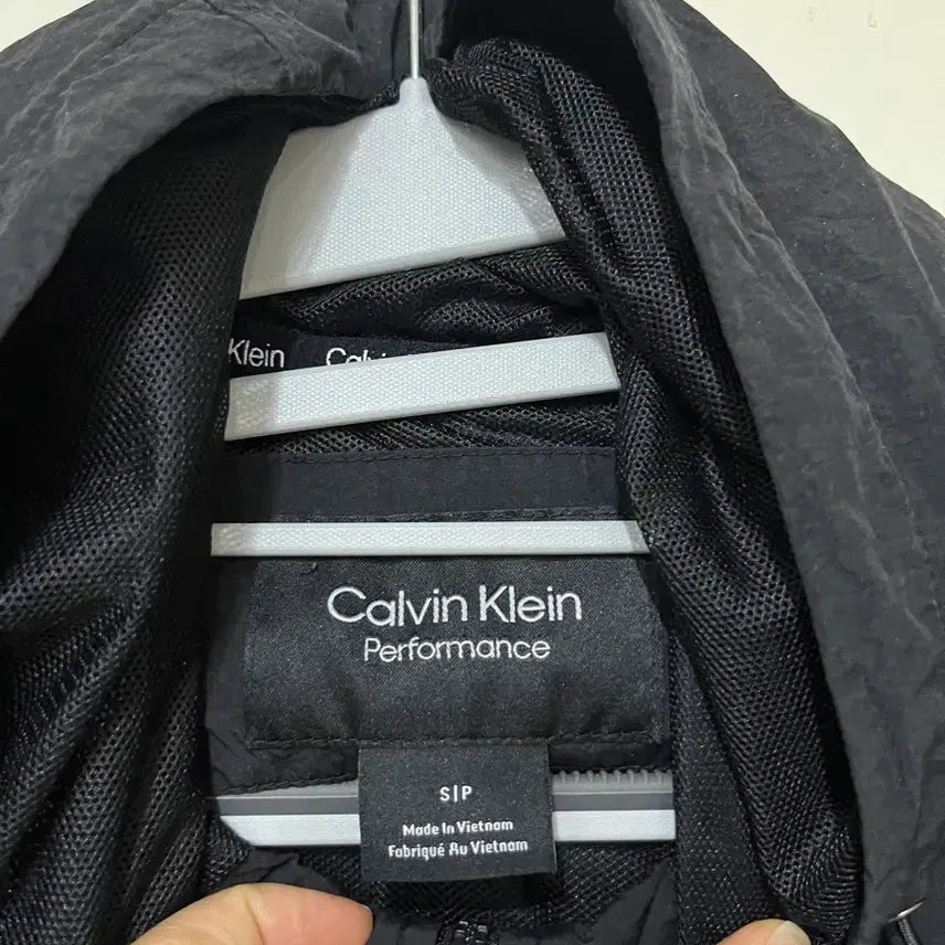 [BUNJANG] Calvin Klein Performance Windbreaker Jacket / (S)캘빈클라인 퍼포먼스 허리스트링 바람막이 자켓