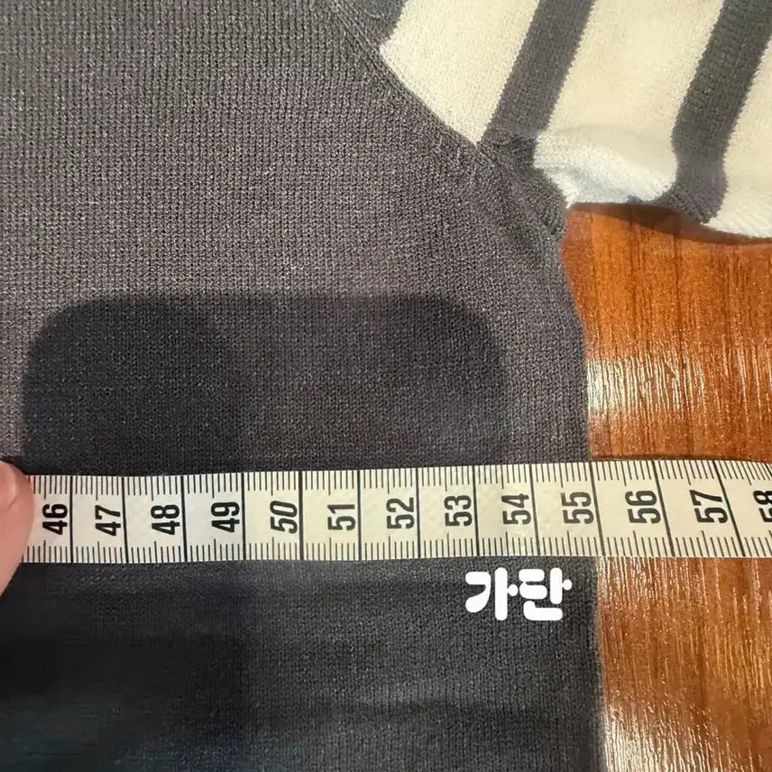 [SOLD OUT] 톰브라운 회색 삼선 반팔 카라 니트