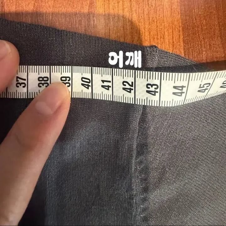 [SOLD OUT] 톰브라운 회색 삼선 반팔 카라 니트