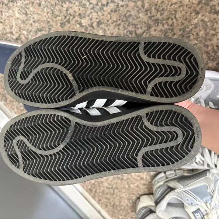 [BUNJANG] Adidas Superstar Black 235 Sneakers / 아디다스 슈퍼스타 블랙 235 한번착용 박스있음