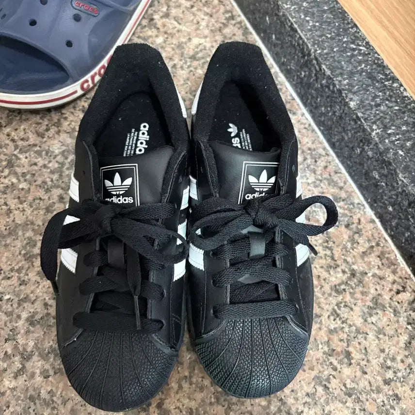 [BUNJANG] Adidas Superstar Black 235 Sneakers / 아디다스 슈퍼스타 블랙 235 한번착용 박스있음