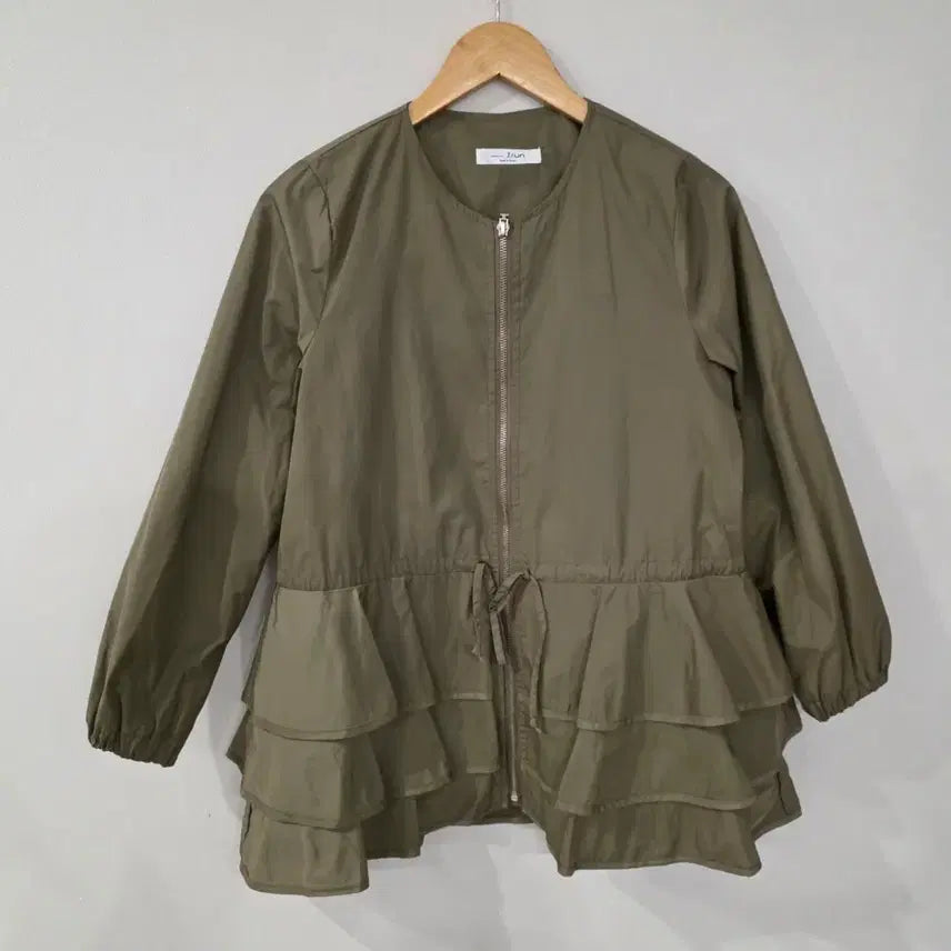 [BUNJANG] Jrun Khaki Frill Jacket / Jrun 카키색 캉캉 후릴 자켓
