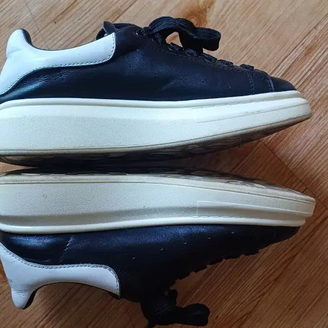 [BUNJANG] Alexander McQueen Oversized Sneakers 240mm / 알렉산더 맥퀸 오버솔 스니커즈  240mm