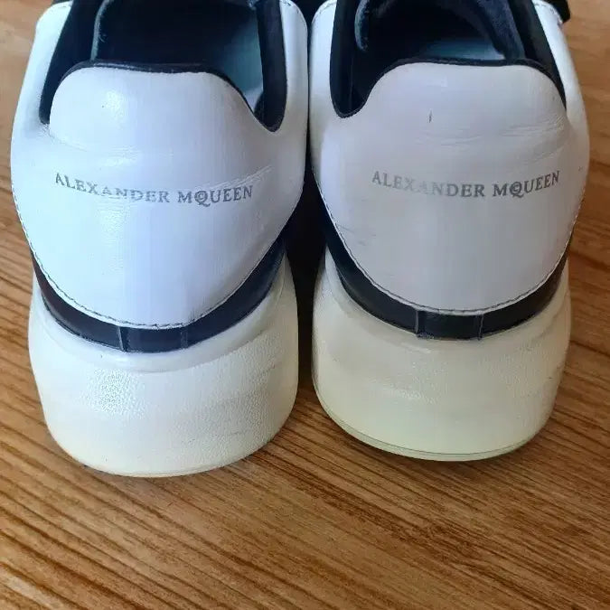 [BUNJANG] Alexander McQueen Oversized Sneakers 240mm / 알렉산더 맥퀸 오버솔 스니커즈  240mm