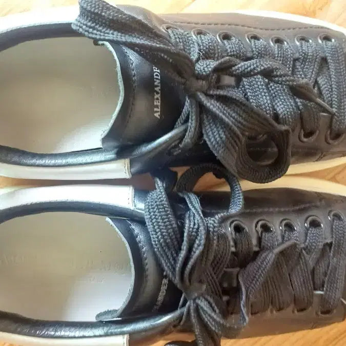 [BUNJANG] Alexander McQueen Oversized Sneakers 240mm / 알렉산더 맥퀸 오버솔 스니커즈  240mm