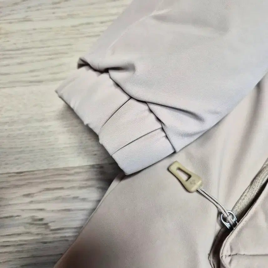 [BUNJANG] Montbell Hooded Fur Padding Ivory Jacket / 몽벨 후드 퍼 패딩 아이보리