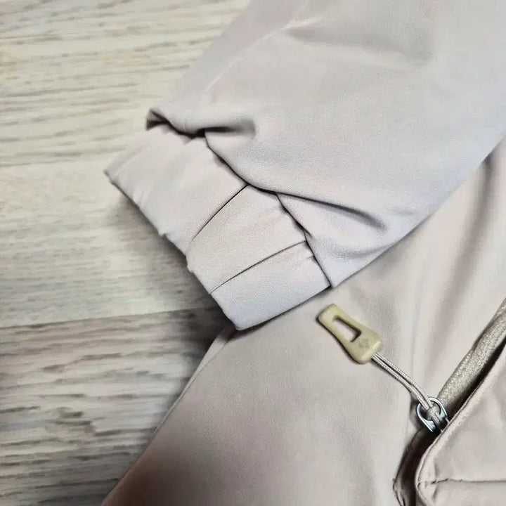 [BUNJANG] Montbell Hooded Fur Padding Ivory Jacket / 몽벨 후드 퍼 패딩 아이보리