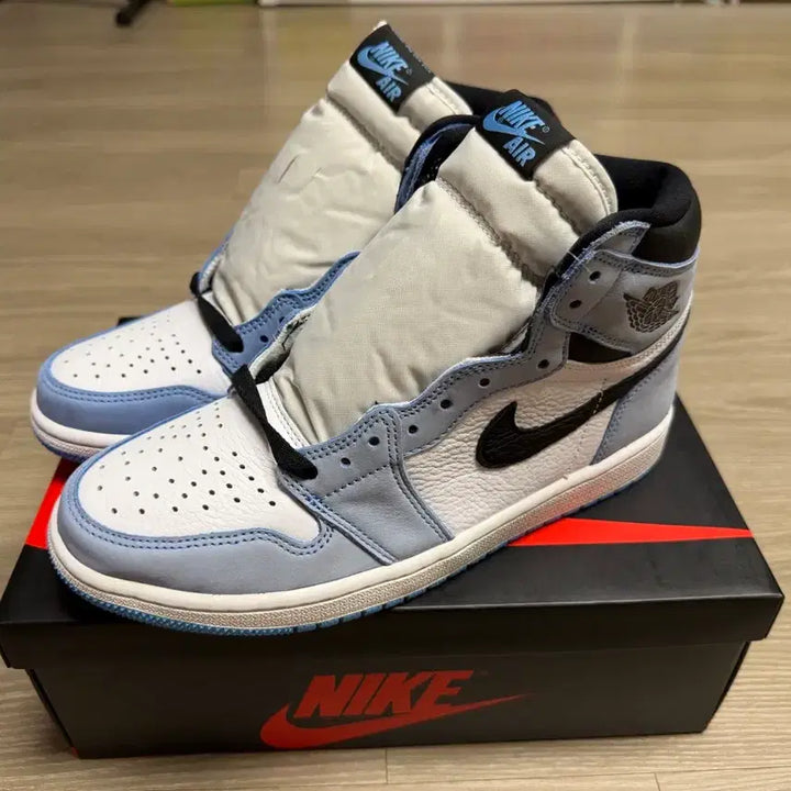 [BUNJANG] Jordan 1 University Blue Sneakers / 조던1 유니버시티블루 270