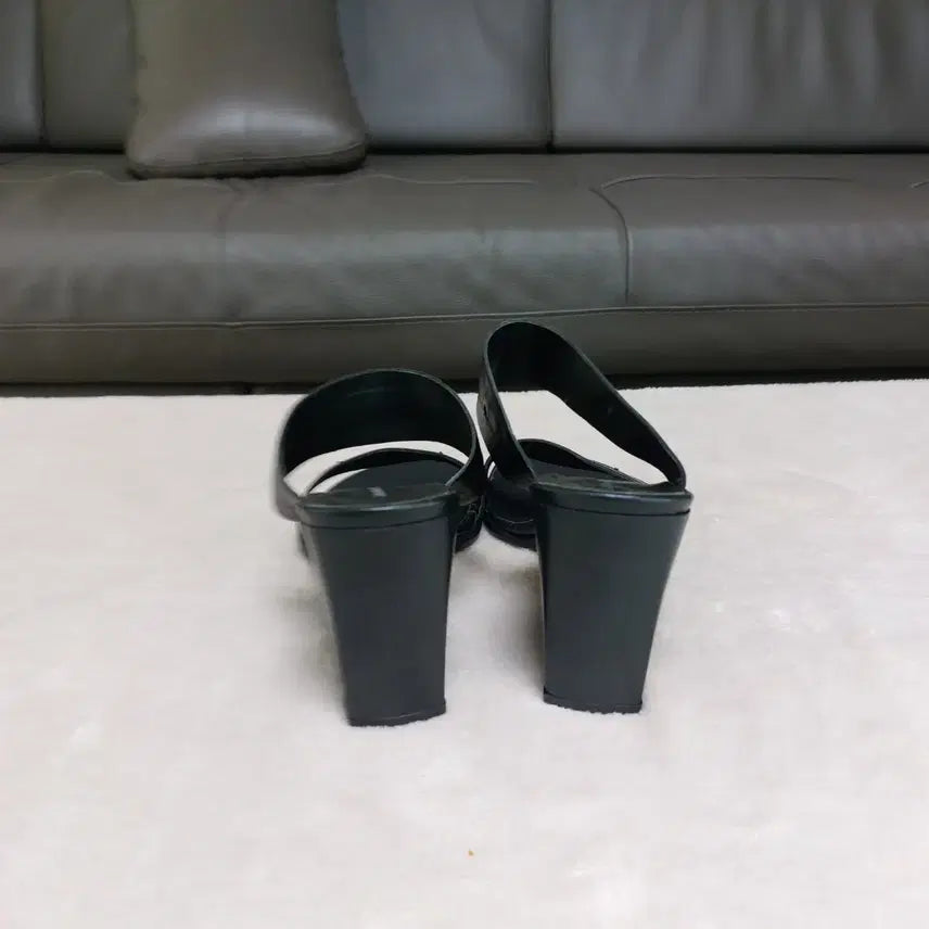 [BUNJANG] Banana Republic Sandals / (245)바나나 리퍼블릭 샌들힐
