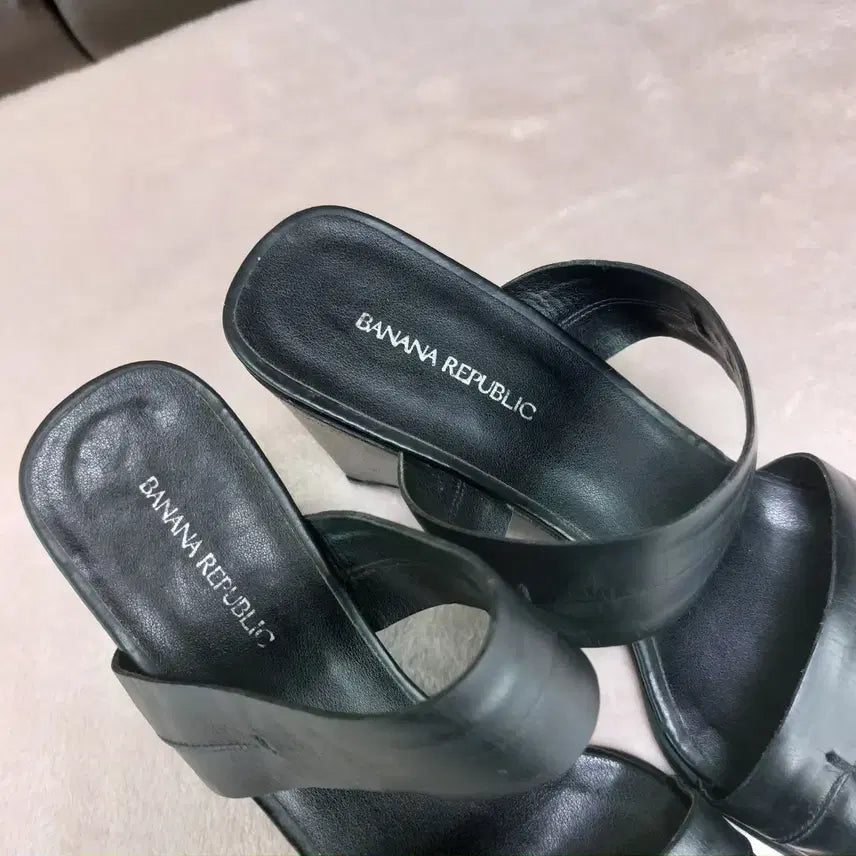 [BUNJANG] Banana Republic Sandals / (245)바나나 리퍼블릭 샌들힐