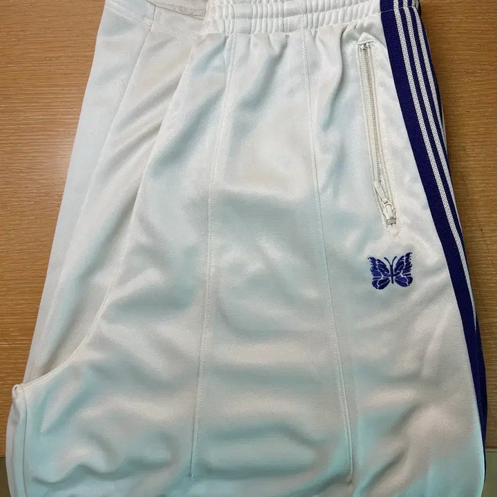 [BUNJANG] Needles HD Track Pants White Purple / 니들스 hd 트랙 팬츠 화이트 퍼플