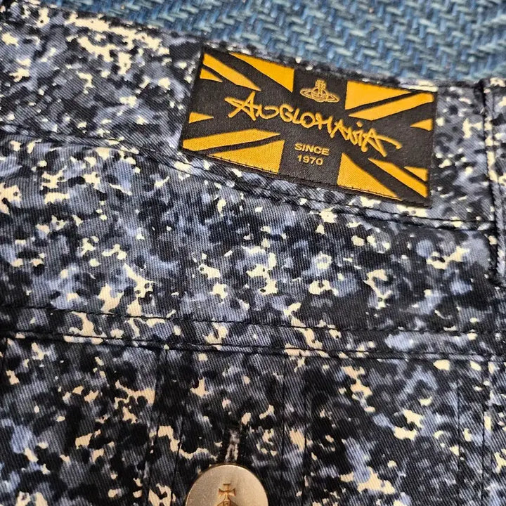 [BUNJANG] Vivienne Westwood Flower Print Shorts / 비비안웨스트우드 플라워 프린트 반바지