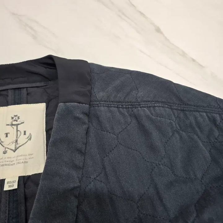[BUNJANG] Thursday Island Quilted Coat / 써스데이아일랜드 노카라  퀼팅 코트