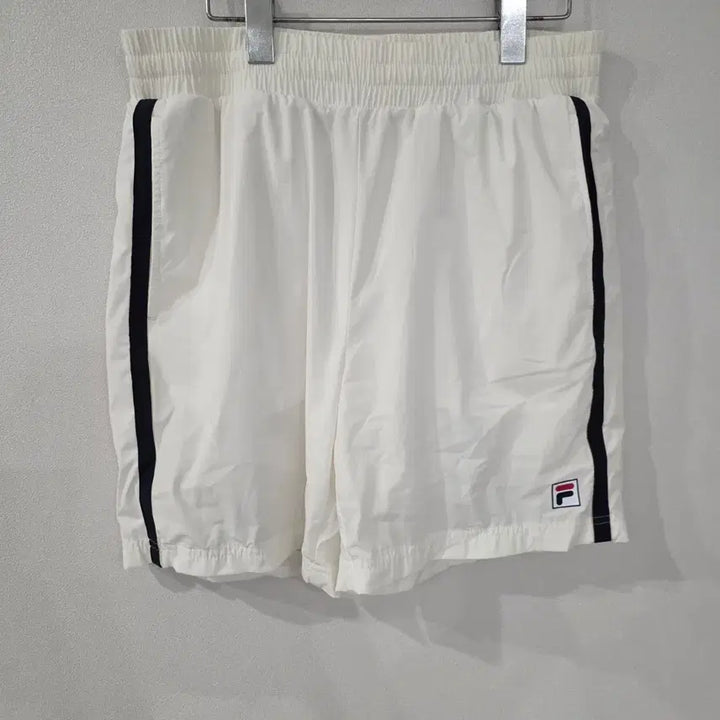 [BUNJANG] Fila White Line Point Shorts / 휠라 FILA 화이트 반바지 라인 포인트 M