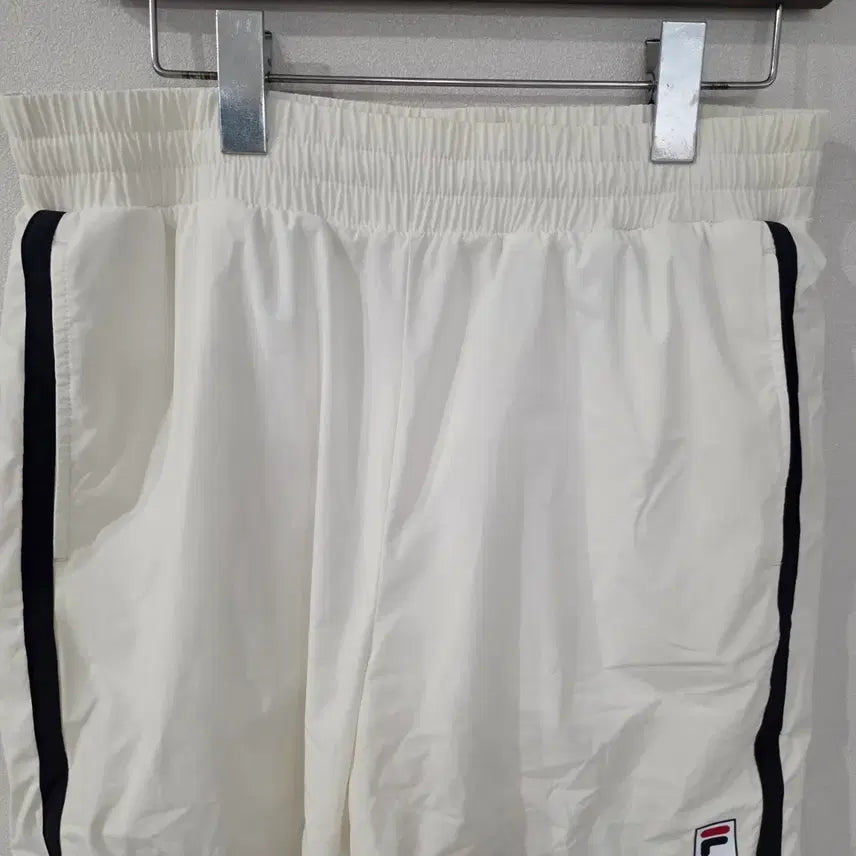 [BUNJANG] Fila White Line Point Shorts / 휠라 FILA 화이트 반바지 라인 포인트 M