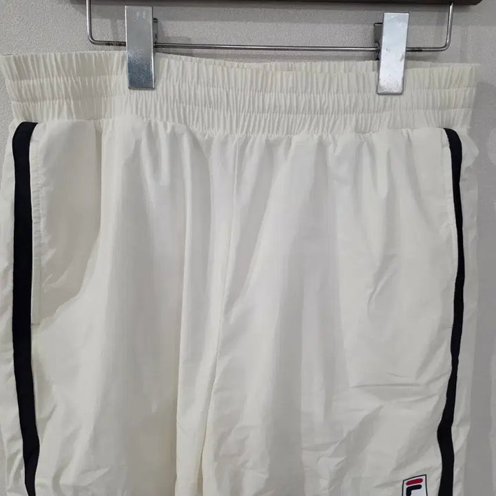 [BUNJANG] Fila White Line Point Shorts / 휠라 FILA 화이트 반바지 라인 포인트 M